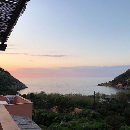 Appartamento A Due Passi Dal Mare Nisporto Buitenkant foto